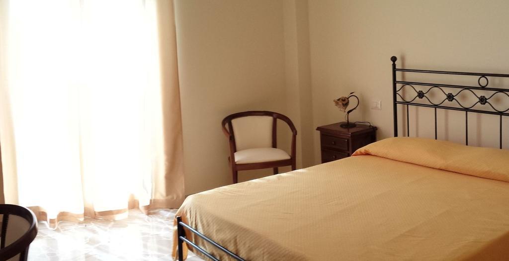 B&B Capo Sant'Alessio SantʼAlessio Siculo Chambre photo