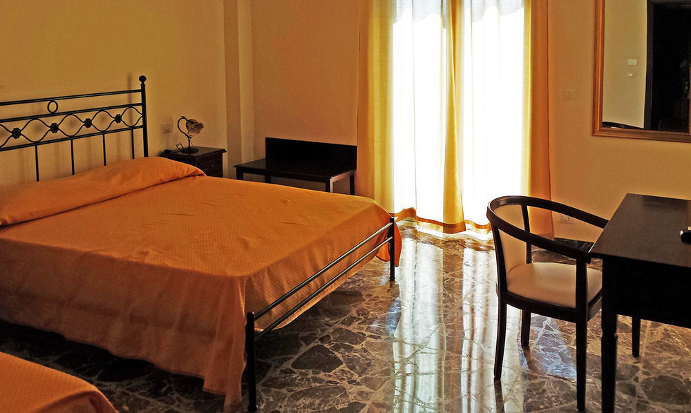 B&B Capo Sant'Alessio SantʼAlessio Siculo Extérieur photo
