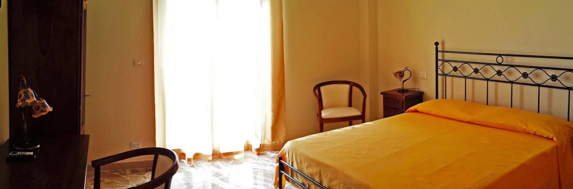 B&B Capo Sant'Alessio SantʼAlessio Siculo Extérieur photo